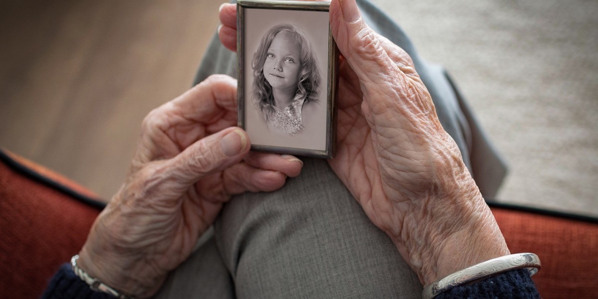 Understanding Anosognosia: When Your Loved One Can’t Recognise Their Dementia