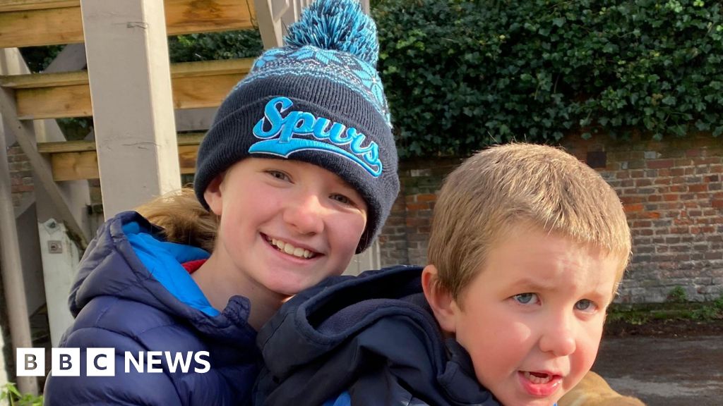 Reading young carer on what it is like to look after her brother - BBC News